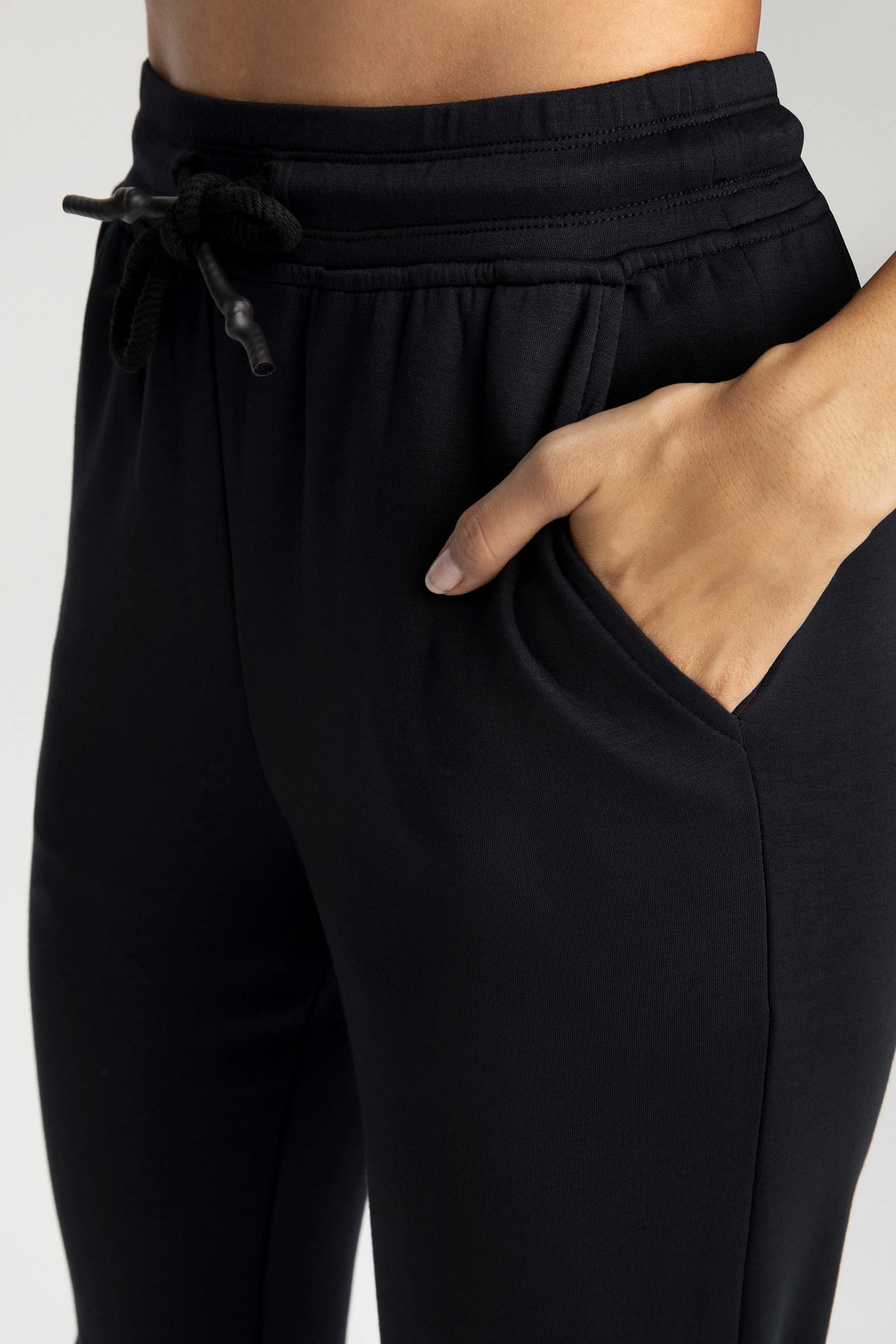 SCUBA SWEATPANTS | BLACK001