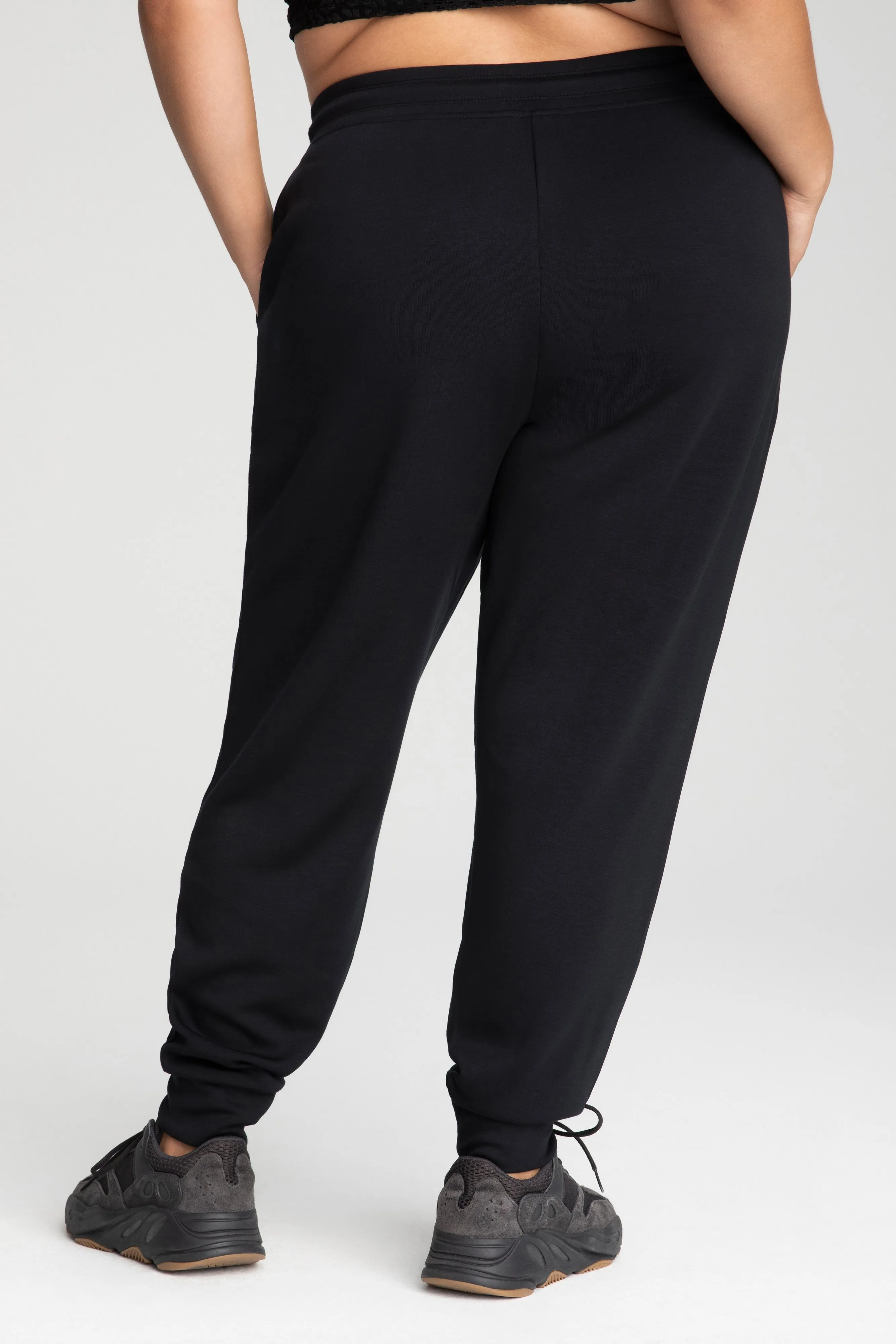 SCUBA SWEATPANTS | BLACK001