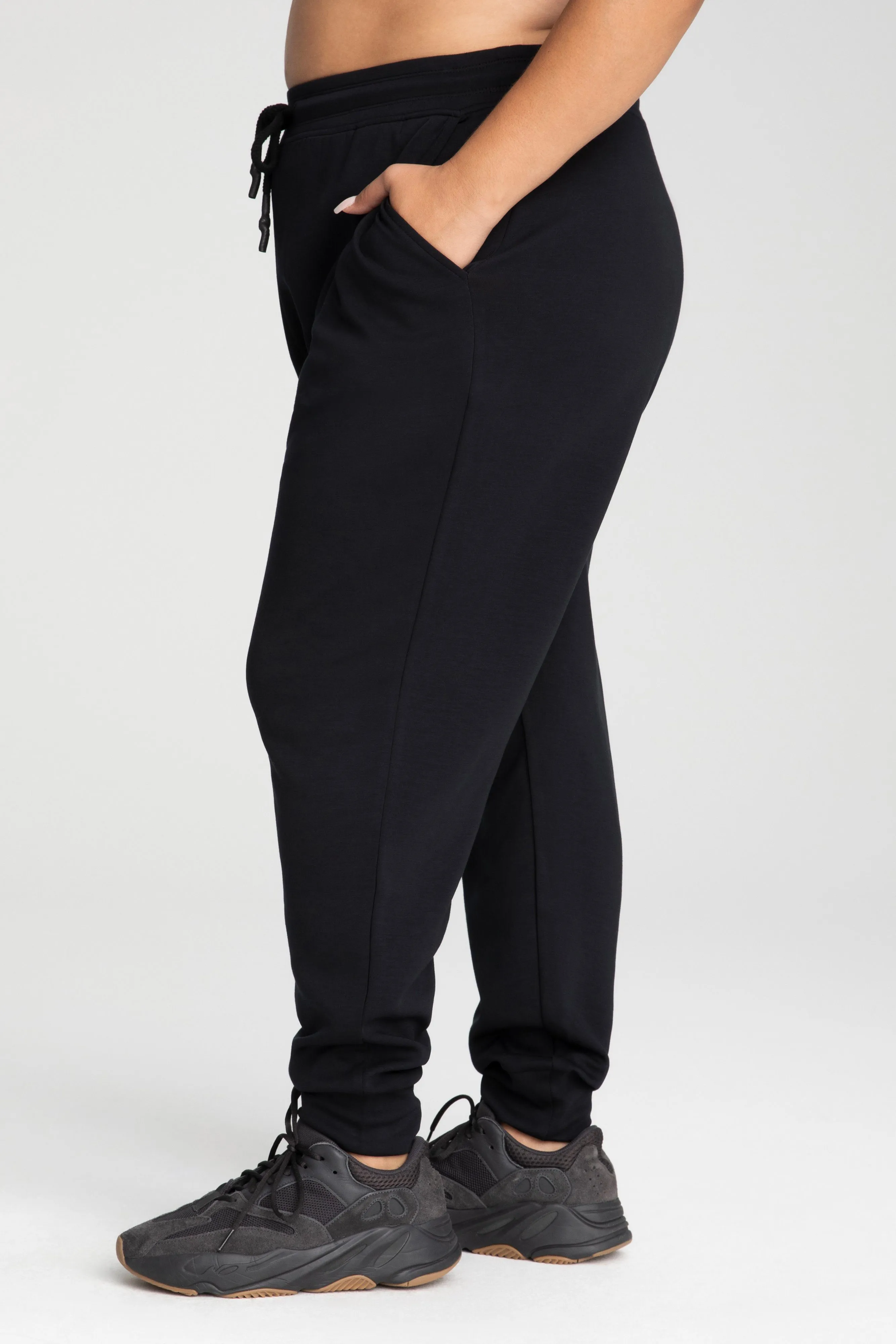 SCUBA SWEATPANTS | BLACK001