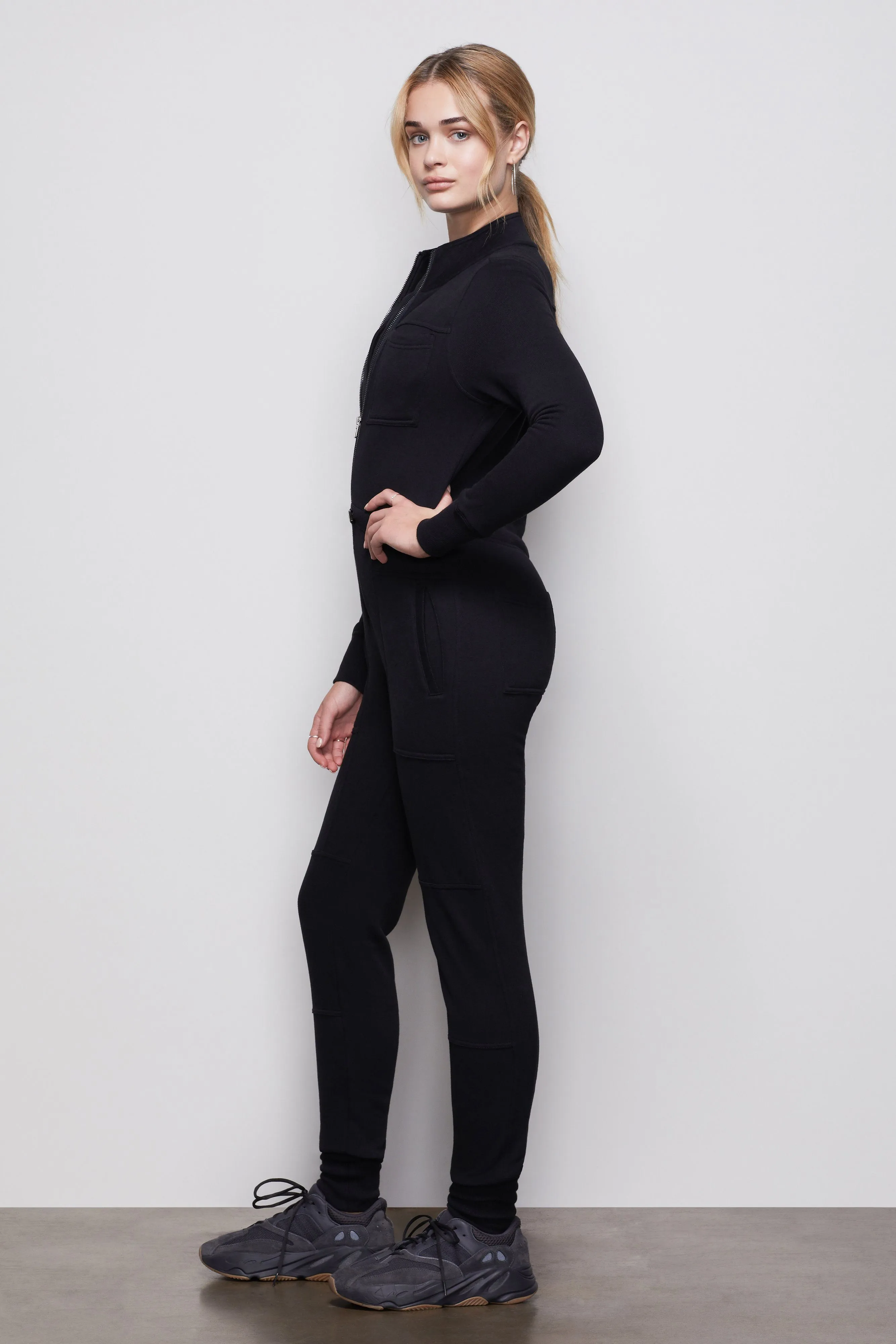 THE GOOD FLEECE COZY JUMPSUIT | BLACK001